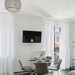 Апартаменты Zentral Gelegenes 2br Cityapartment In