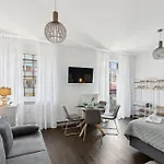 Zentral Gelegenes 2br Cityapartment In Апартаменты