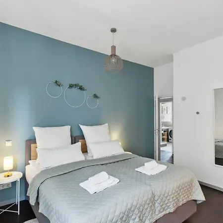 Zentral Gelegenes 2br Cityapartment In Appartement *