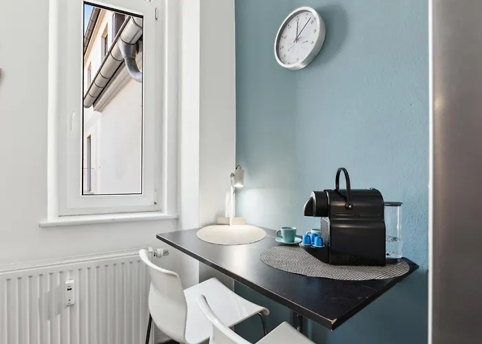 Zentral Gelegenes 2br Cityapartment In *